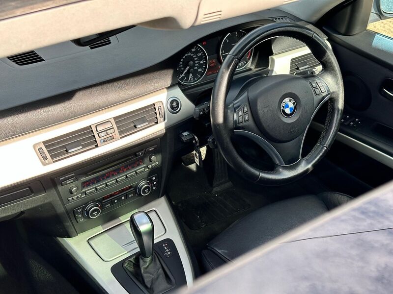 View BMW 3 SERIES 2.0 320d SE Touring Auto Euro 4 5dr