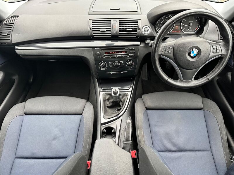 View BMW 1 SERIES 2.0 116i Sport Euro 5 5dr