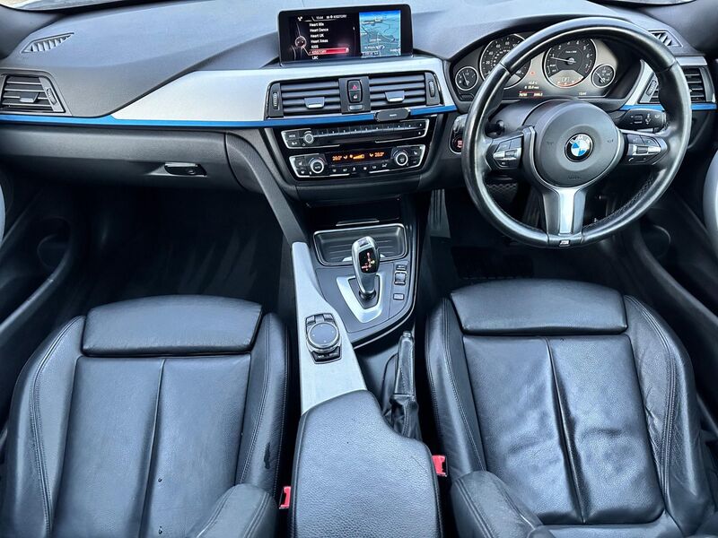 View BMW 4 SERIES 2.0 420i M Sport Auto Euro 6 (s/s) 2dr
