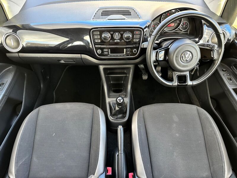 View VOLKSWAGEN UP 1.0 High up! Euro 5 3dr