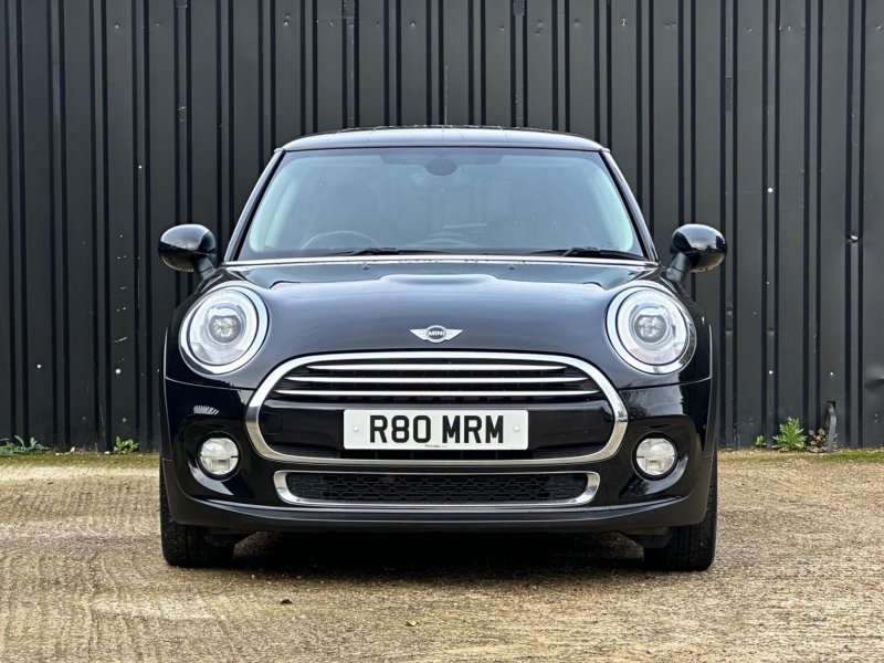MINI HATCH