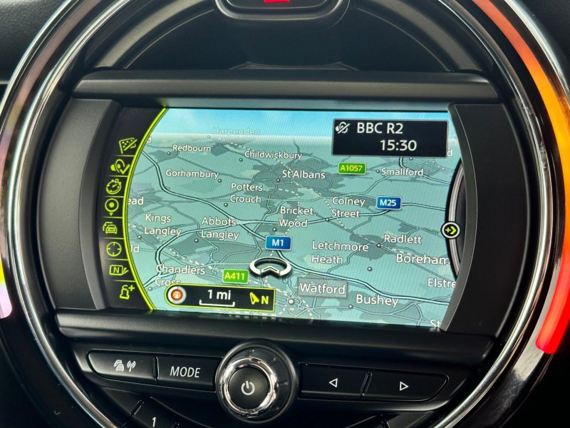 MINI HATCH
