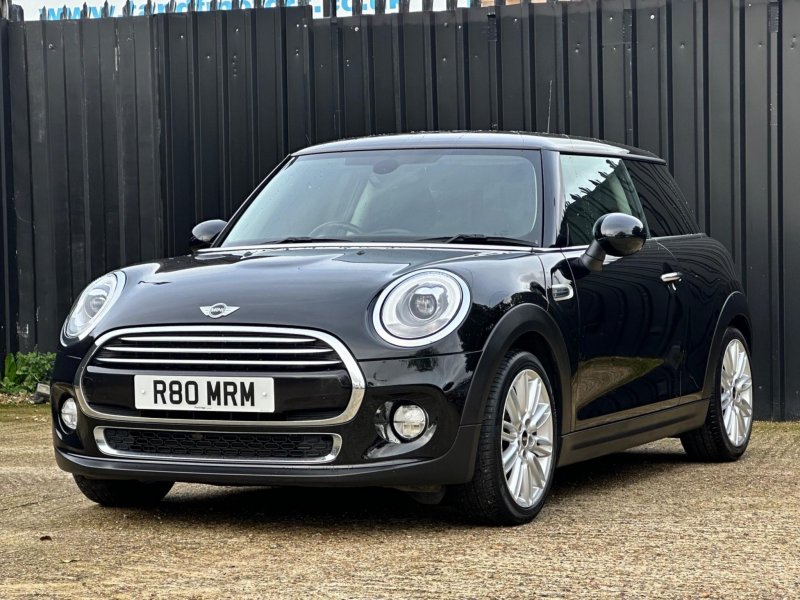 MINI HATCH