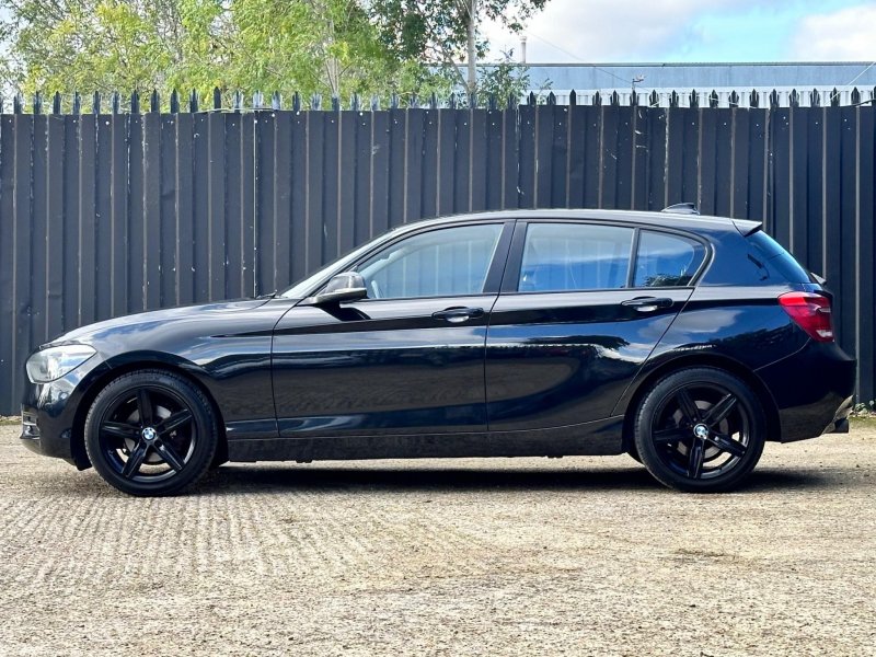 BMW 1 SERIES