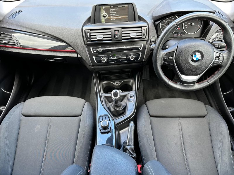 BMW 1 SERIES