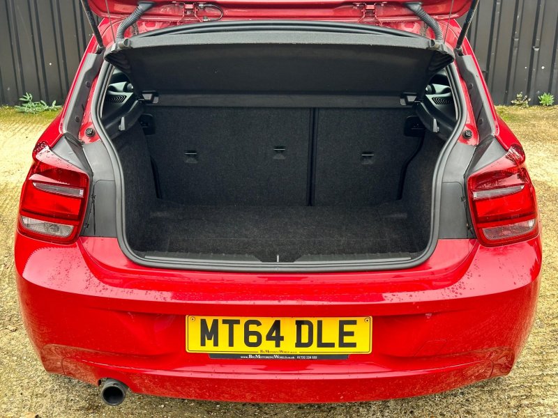 BMW 1 SERIES