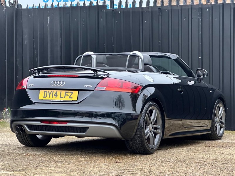AUDI TT