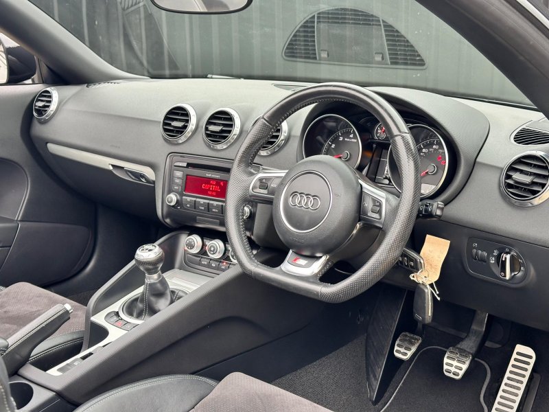 AUDI TT