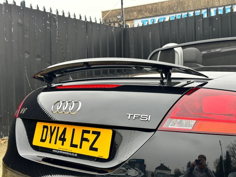 AUDI TT
