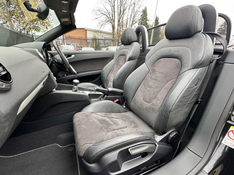 AUDI TT