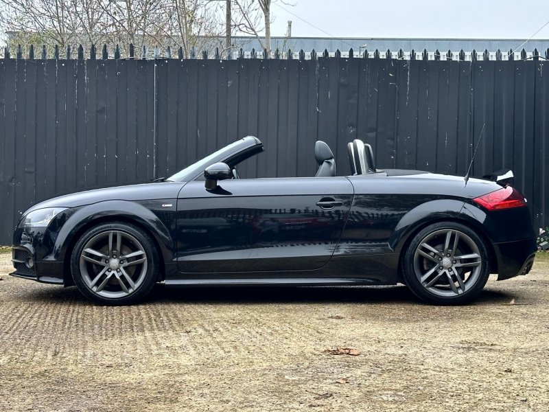 AUDI TT