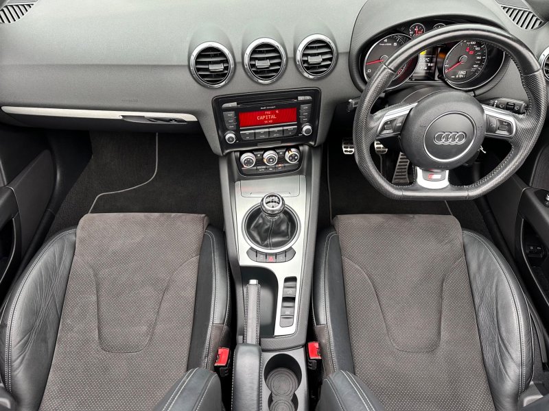AUDI TT
