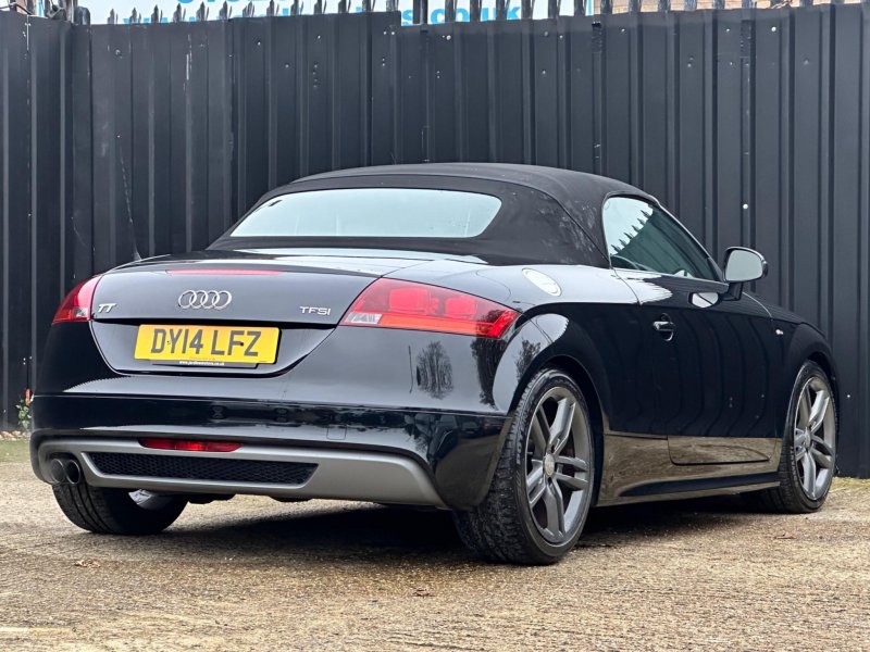 AUDI TT