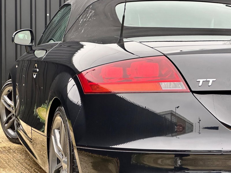 AUDI TT