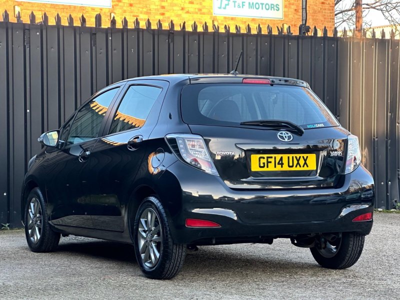 TOYOTA YARIS