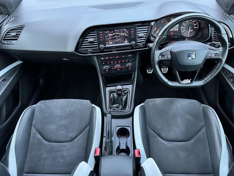 SEAT LEON
