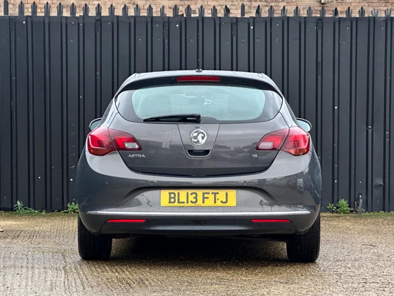VAUXHALL ASTRA
