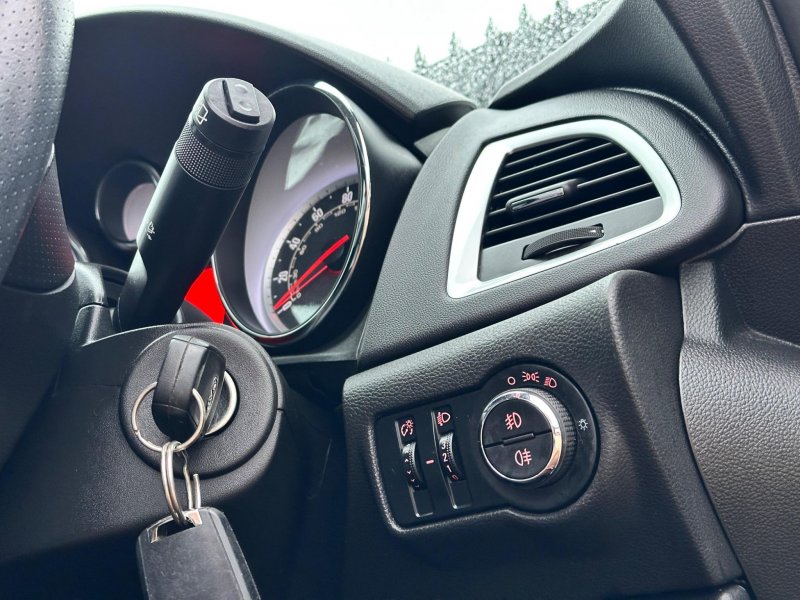 VAUXHALL ASTRA