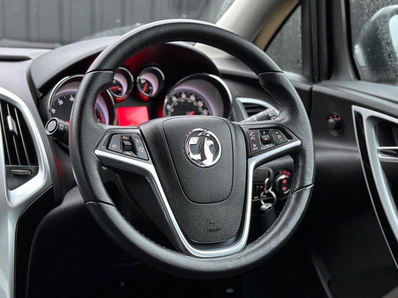 VAUXHALL ASTRA