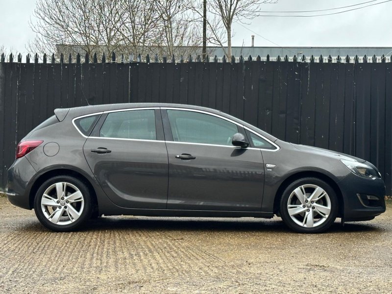 VAUXHALL ASTRA