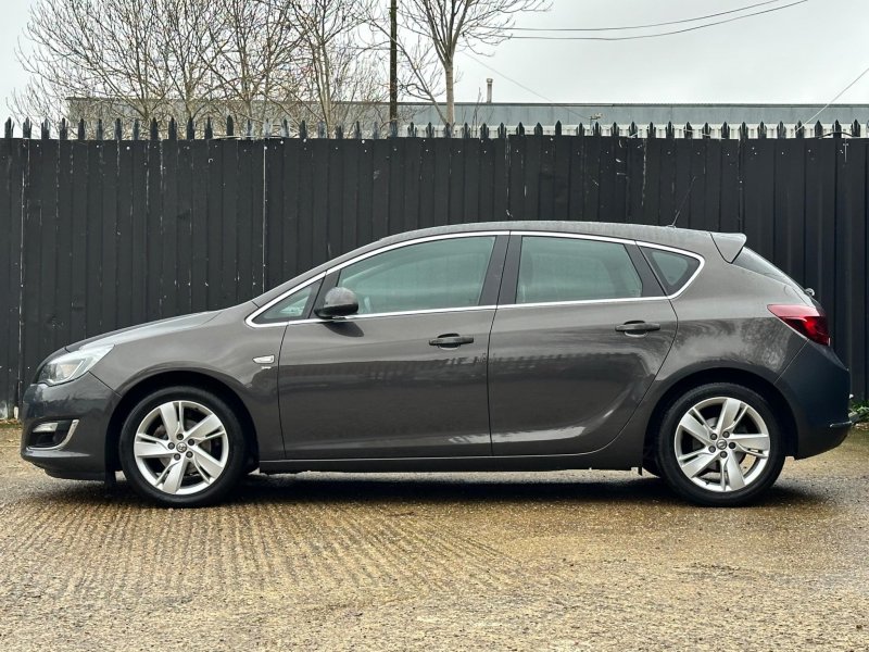 VAUXHALL ASTRA