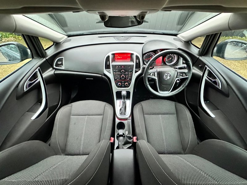 VAUXHALL ASTRA