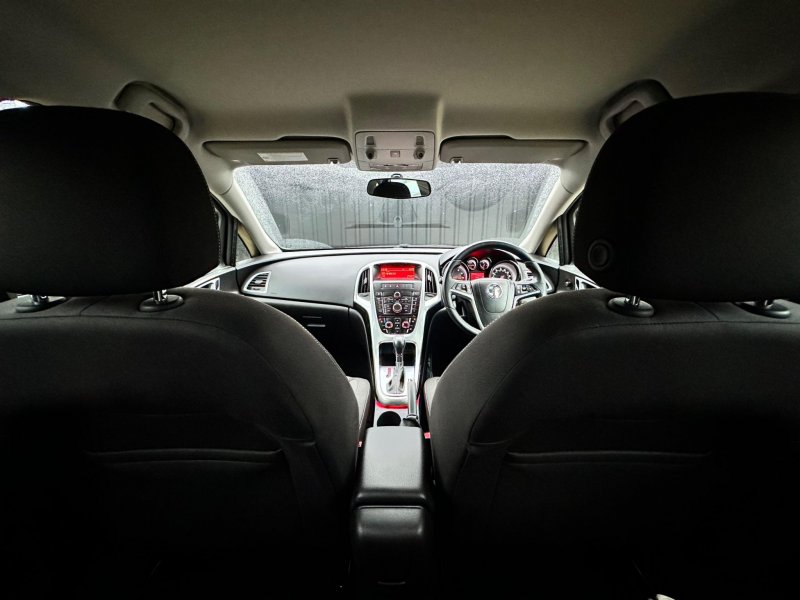 VAUXHALL ASTRA