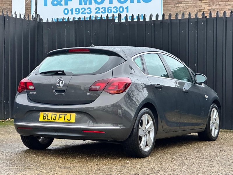VAUXHALL ASTRA