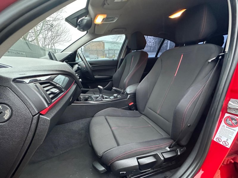 BMW 1 SERIES