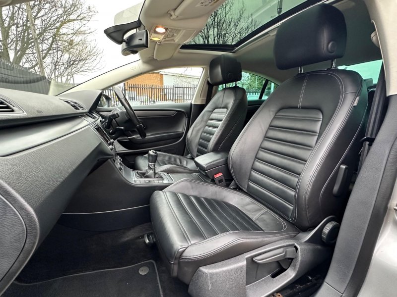 VOLKSWAGEN CC