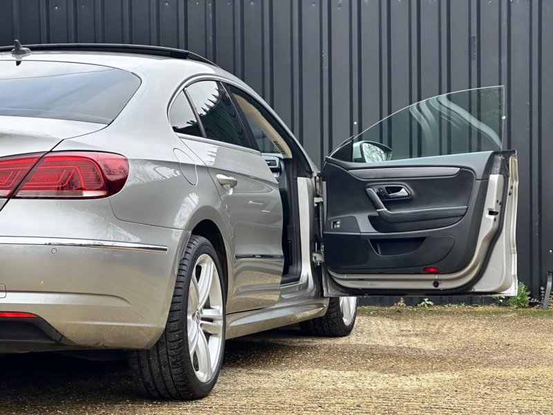 VOLKSWAGEN CC