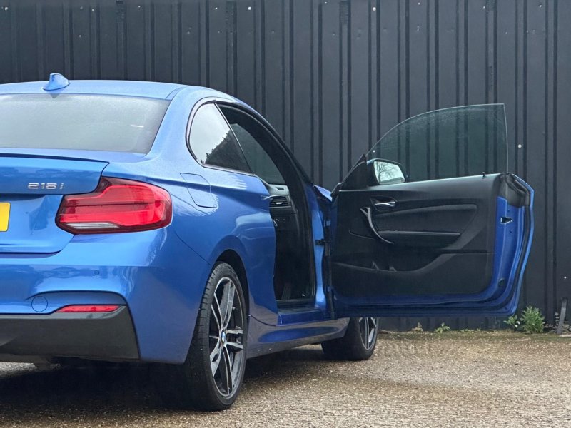 BMW 2 SERIES