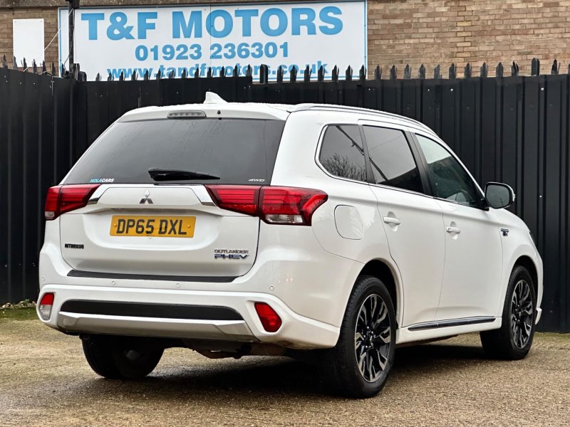 MITSUBISHI OUTLANDER
