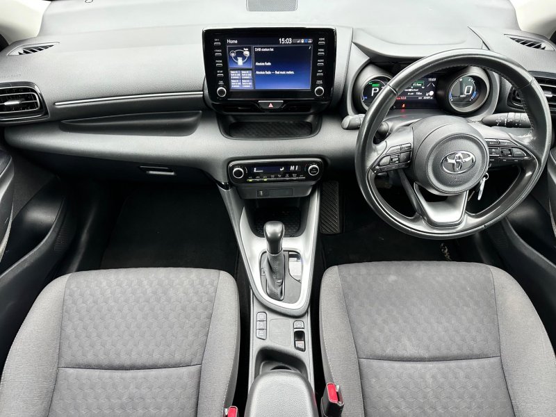 TOYOTA YARIS