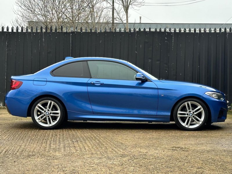 BMW 2 SERIES