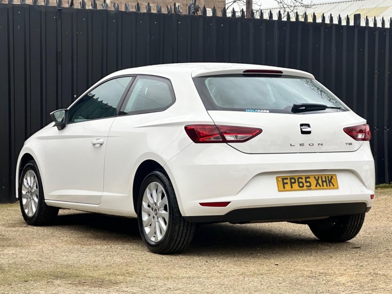 SEAT LEON