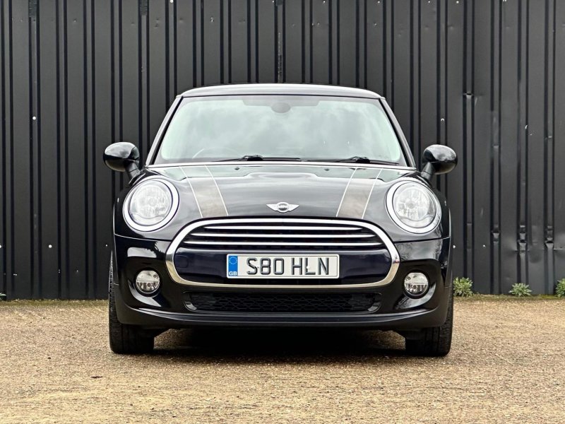 MINI HATCH