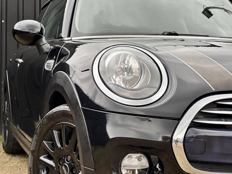 MINI HATCH