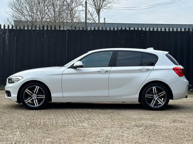 BMW 1 SERIES