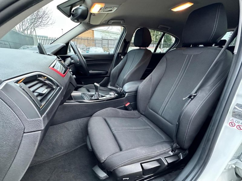BMW 1 SERIES