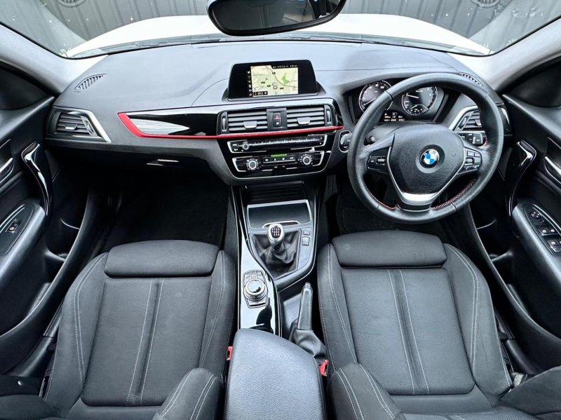 BMW 1 SERIES