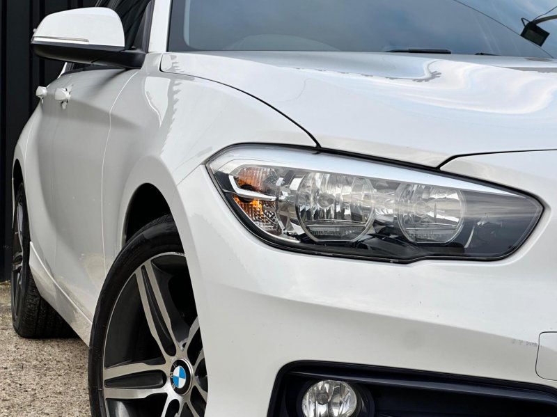 BMW 1 SERIES