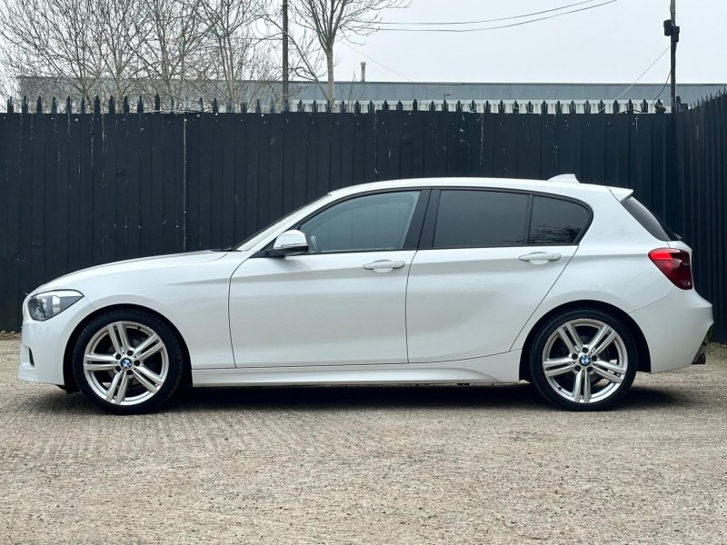 BMW 1 SERIES