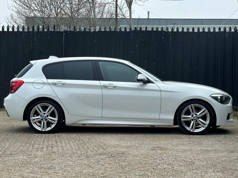 BMW 1 SERIES