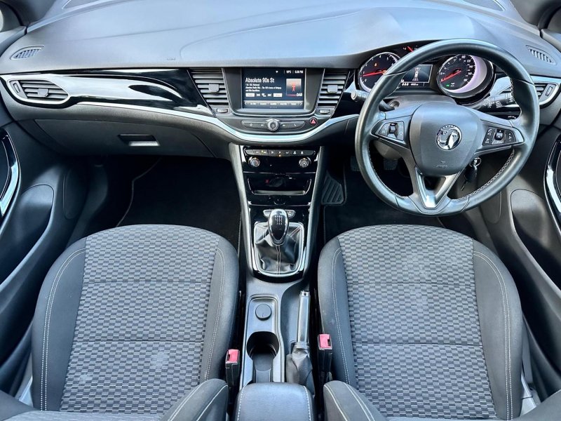 VAUXHALL ASTRA