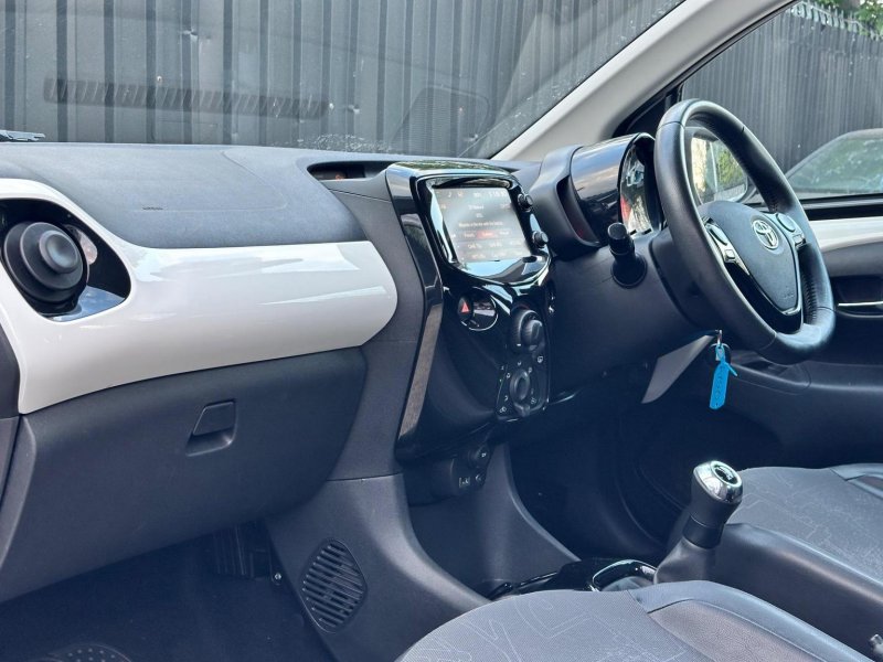 TOYOTA AYGO