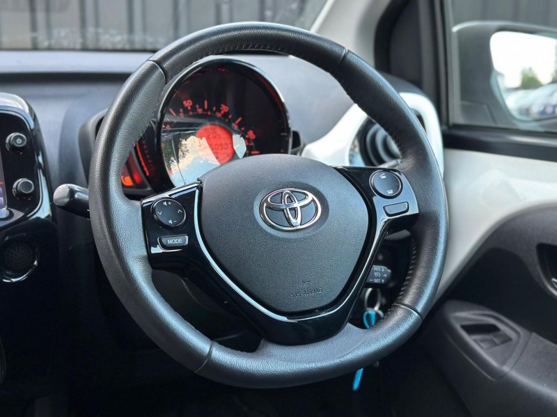 TOYOTA AYGO