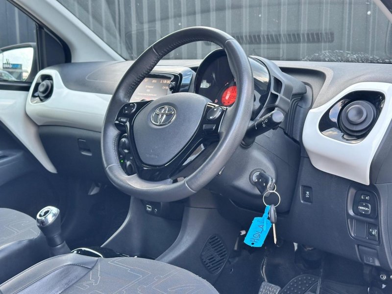TOYOTA AYGO