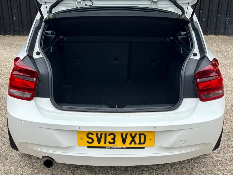 BMW 1 SERIES