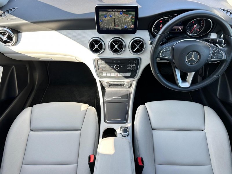 View MERCEDES-BENZ A CLASS 1.6 A180 Sport (Premium) 7G-DCT Euro 6 (s/s) 5dr